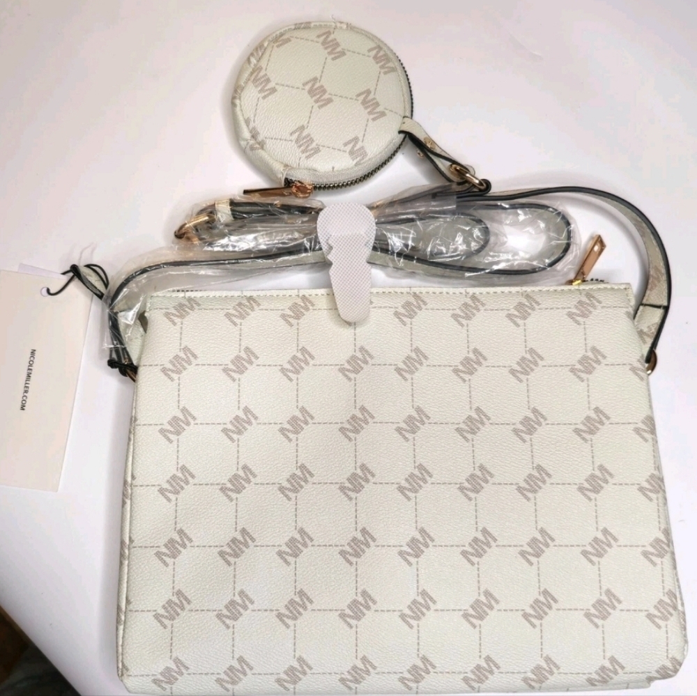 CLEARANCE! Nicole Miller 2-Piece Bag Set, Bone, Bag: 10×8×2.5, Pouch: 4×1, NWT - Picture 3 of 7